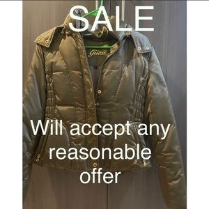 Women’s Guess Puffer Jacket w/faux fur hood